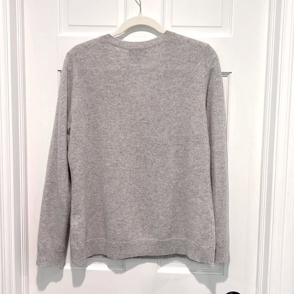 Charter Club Macy’s 100% Cashmere V-Neck Long-Sleeve Sweater Heather Gray Large - Picture 4 of 4